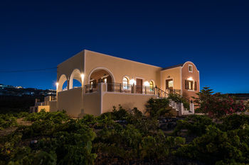 Vineyard Exclusive Suites Akrotírion